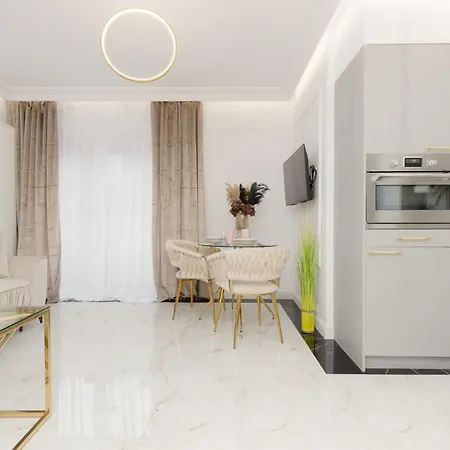 Lux Studio In By Renters Prestige