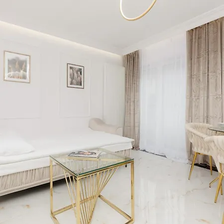 Lux Studio In By Renters Prestige Warsaw