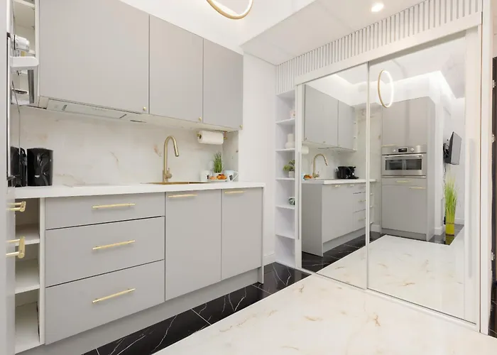 Lux Studio In By Renters Prestige وارسو